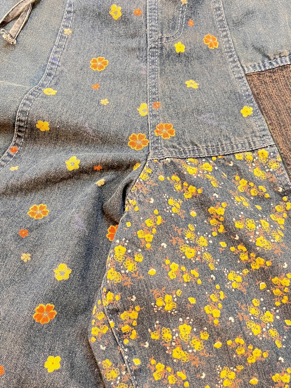 Patchwork Indigo Denim capri Barrel wide leg pants with Floral Accents - Picture 5 of 6
